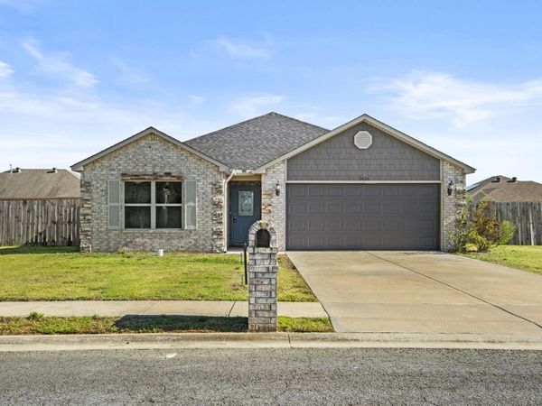 2426 Lancashire Lane, Cabot, AR 72023