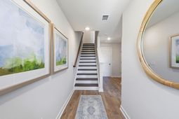 534 Heathwood Way photo 4