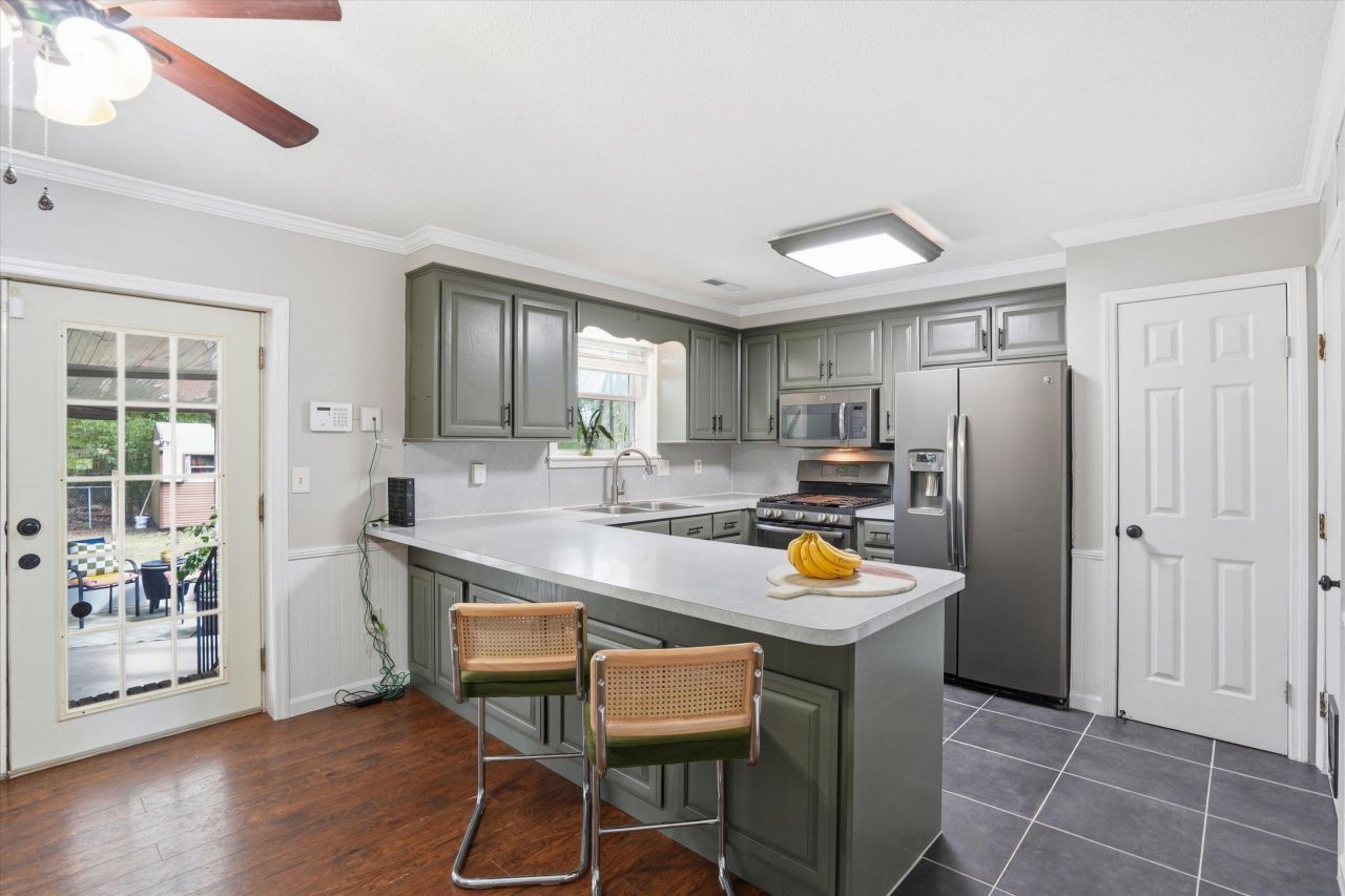 221 Froman Drive Photo 10