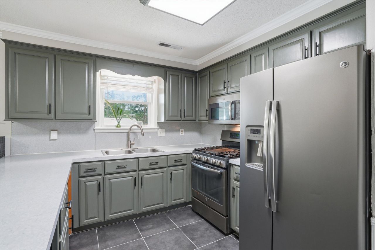 221 Froman Drive Photo 11