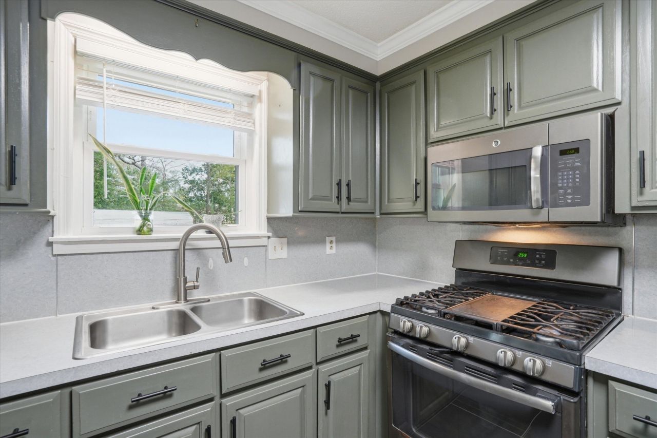 221 Froman Drive Photo 12