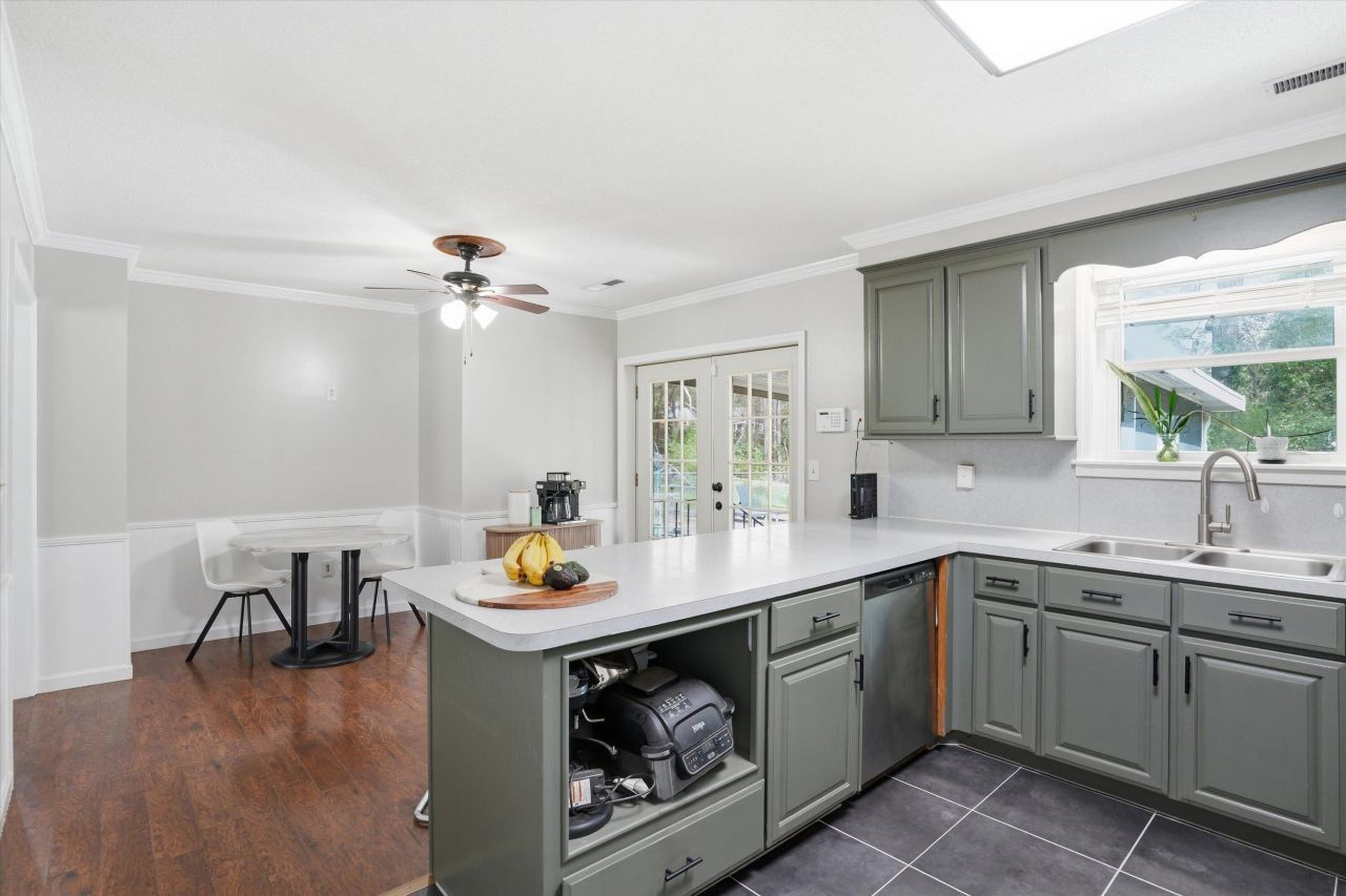 221 Froman Drive Photo 13