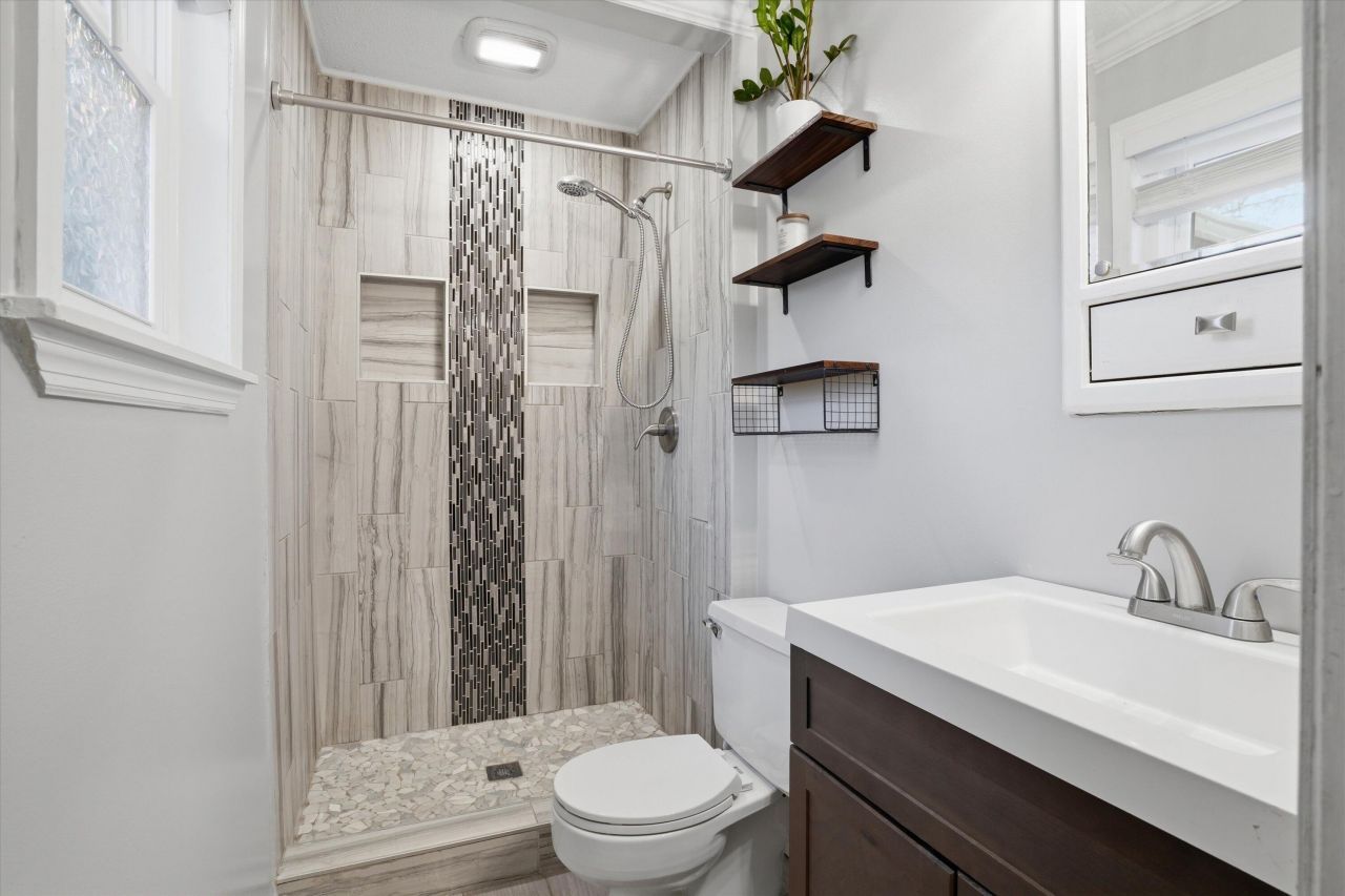 221 Froman Drive Photo 17