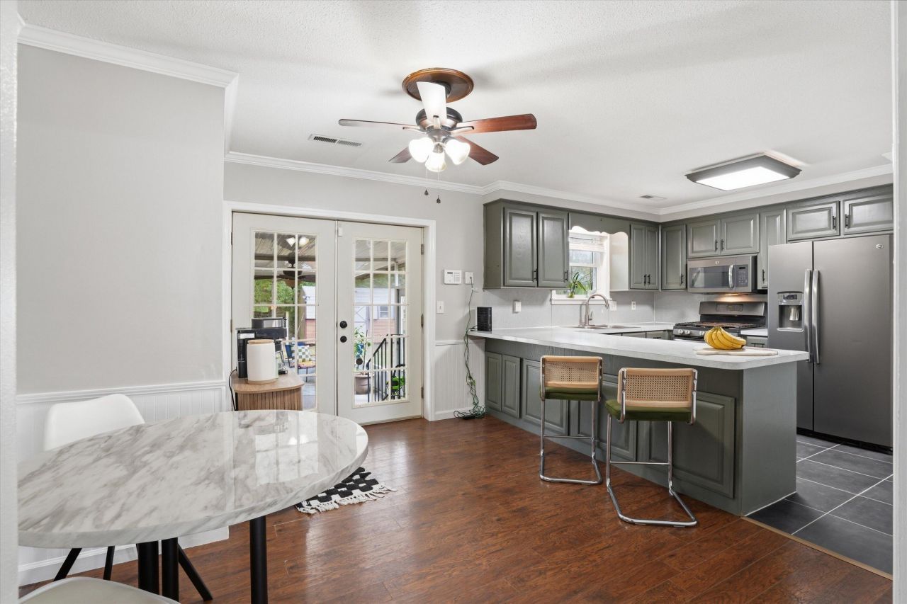 221 Froman Drive Photo 8