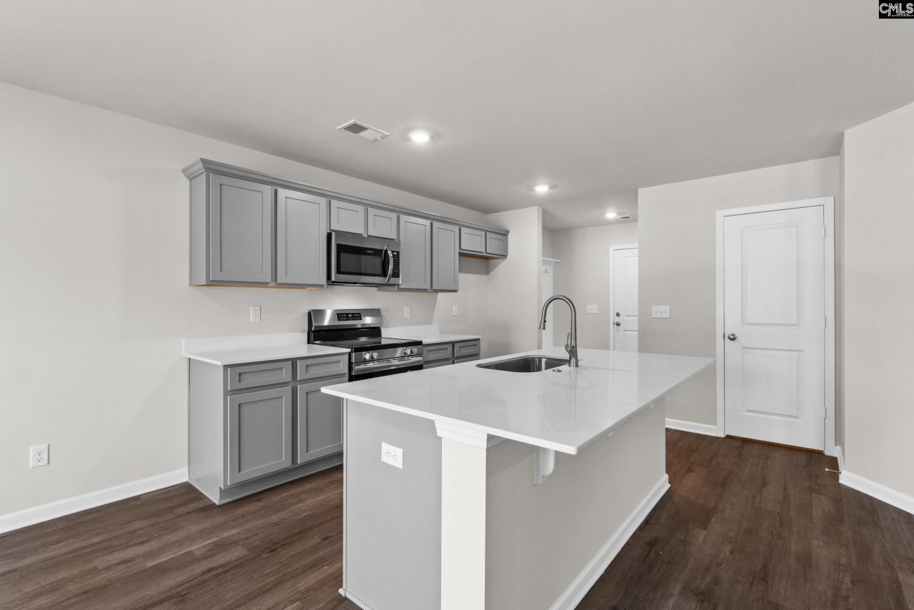 412 Nights Watch Way Photo 8