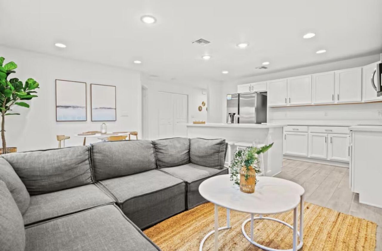 565 Lilac Court, West Palm Beach, FL 33407 Photo