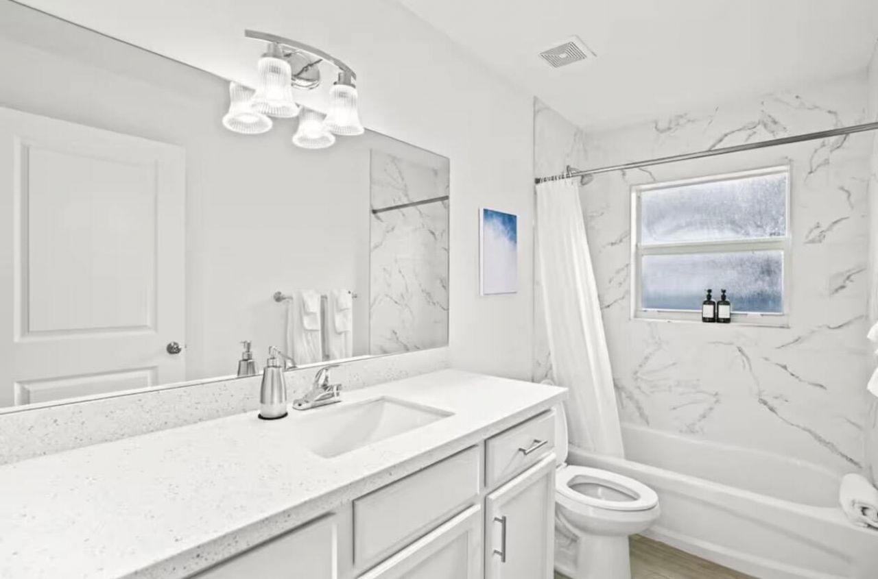 565 Lilac Court, West Palm Beach, FL 33407 Photo