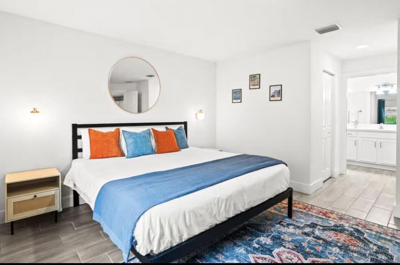 565 Lilac Court, West Palm Beach, FL 33407 Photo