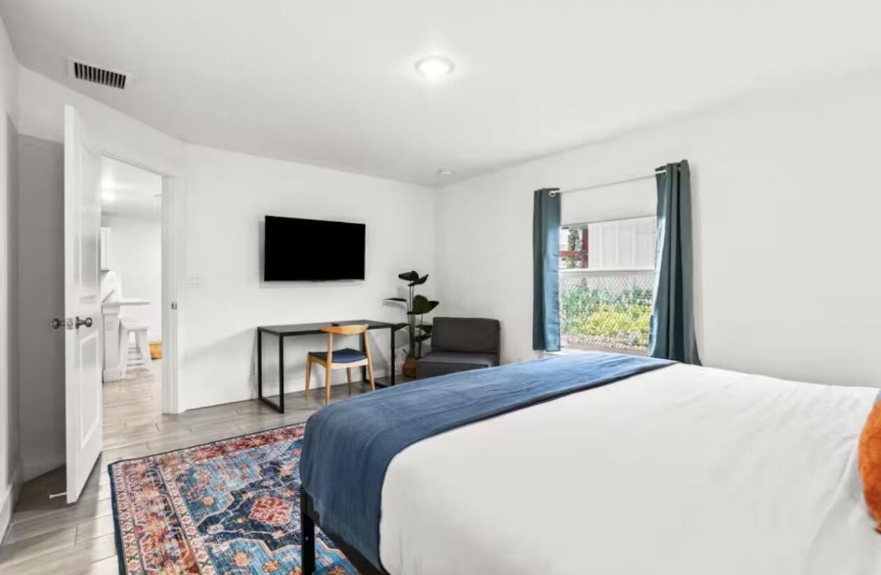 565 Lilac Court, West Palm Beach, FL 33407 Photo