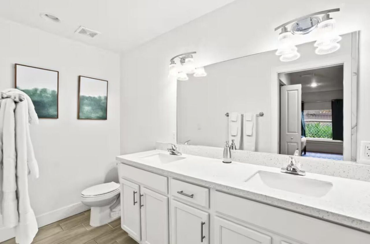 565 Lilac Court, West Palm Beach, FL 33407 Photo