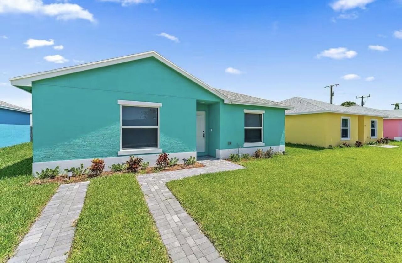 565 Lilac Court, West Palm Beach, FL 33407 Photo