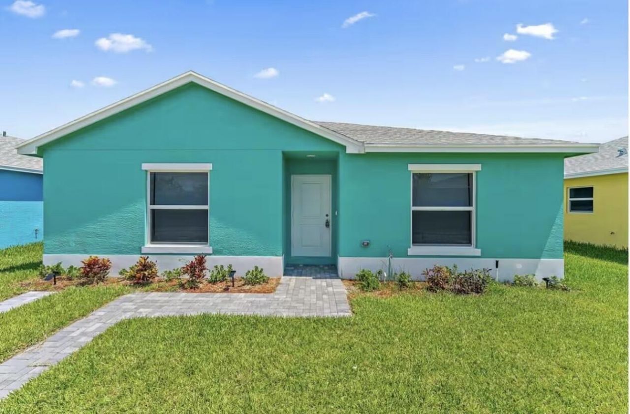 565 Lilac Court, West Palm Beach, FL 33407 Photo