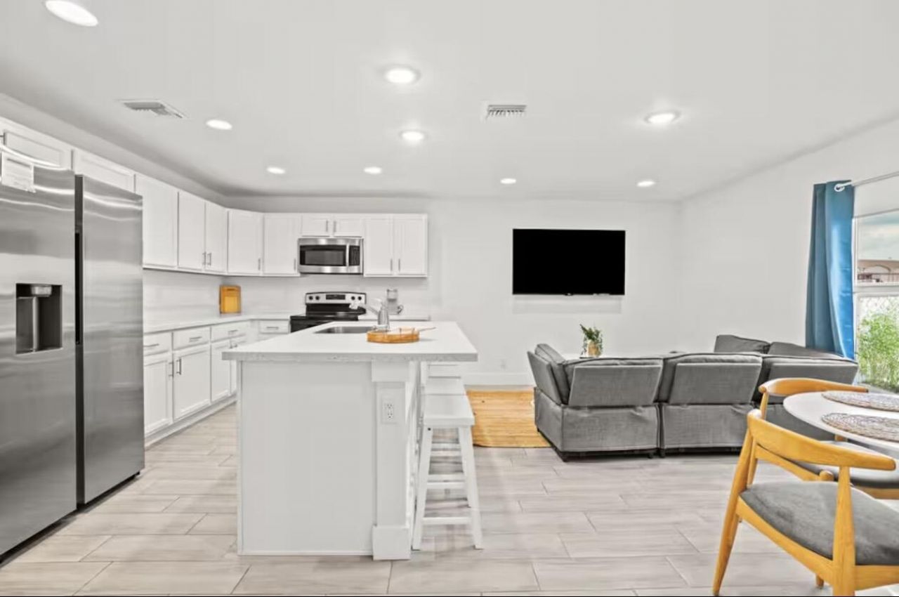 565 Lilac Court, West Palm Beach, FL 33407 Photo