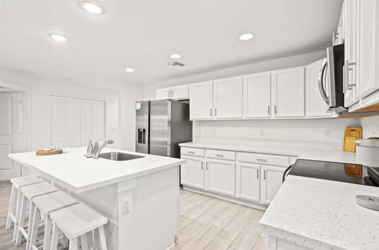 565 Lilac Court, West Palm Beach, FL 33407 Photo