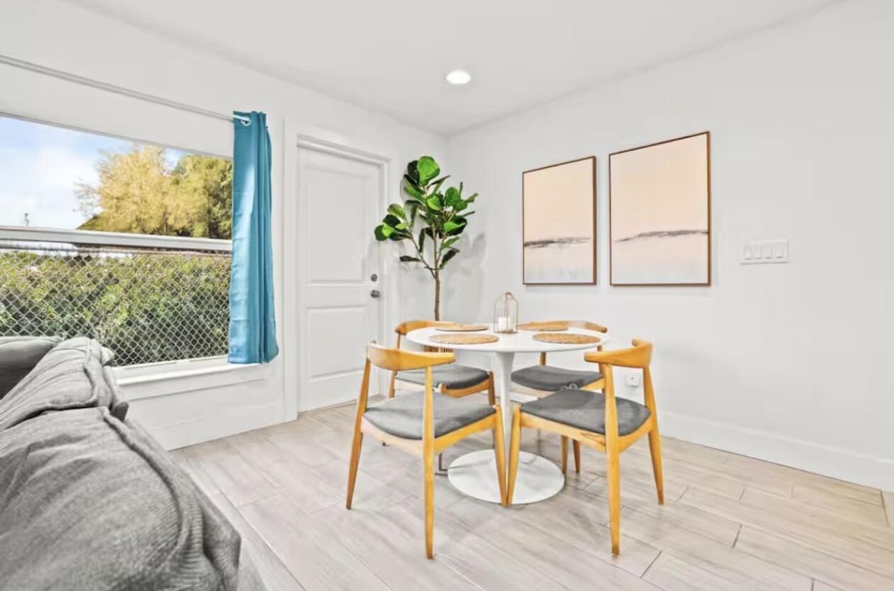 565 Lilac Court, West Palm Beach, FL 33407 Photo