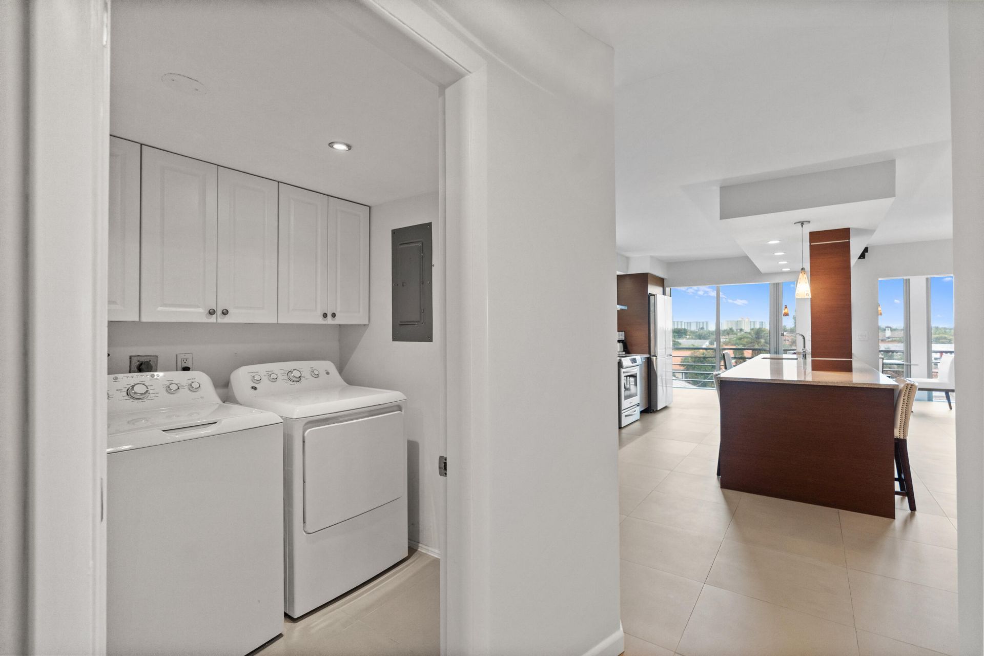 3050 NE 47th Court, Unit 402, Fort Lauderdale, FL 33308 Photo