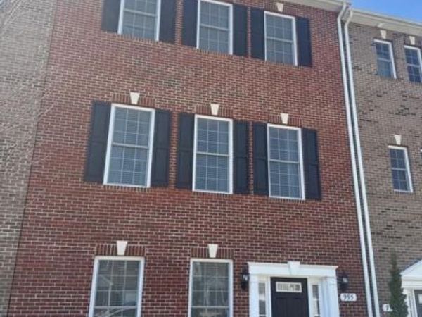 995 RYE , LA PLATA, MD 20646