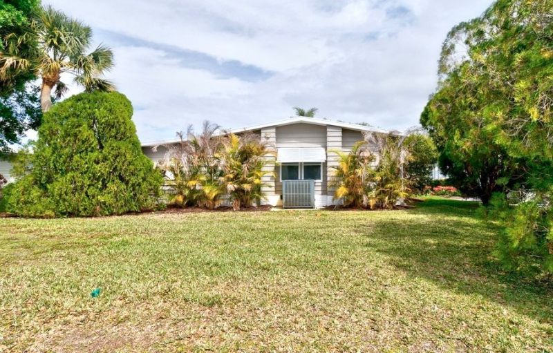 923 Evergreen Street, Barefoot Bay, FL 32976 Photo