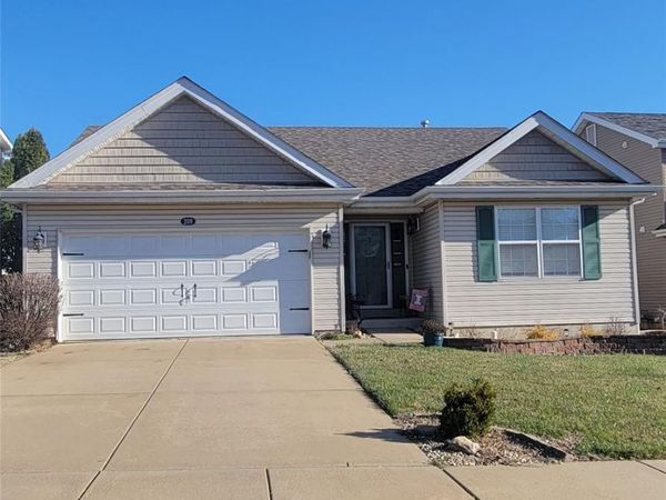 209 Flint Brook Drive, O'Fallon, MO 63366