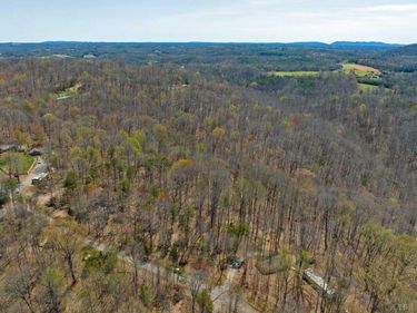 9 Oak Dr, Moneta, VA 24121