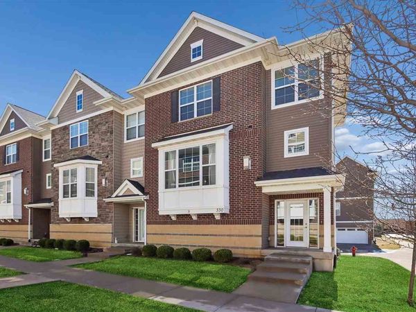 330 Clark Dr, Unit 3, Coralville, IA 52241