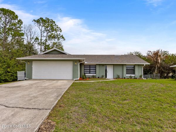 1029 Big Horn Circle NW, Palm Bay, FL 32907