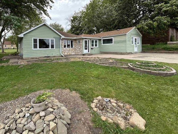 605 Lincoln Street, Wellsburg, IA 50680