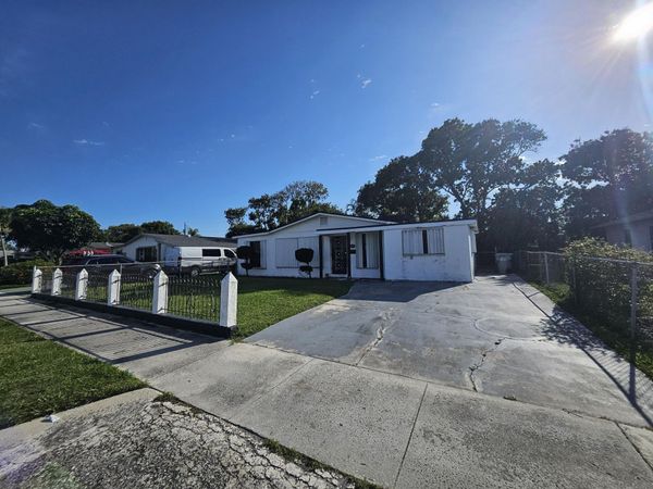 1833 NW 6th Avenue, Pompano Beach, FL 33060