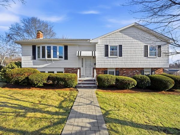 79 West Park Dr, Wakefield, MA 01880