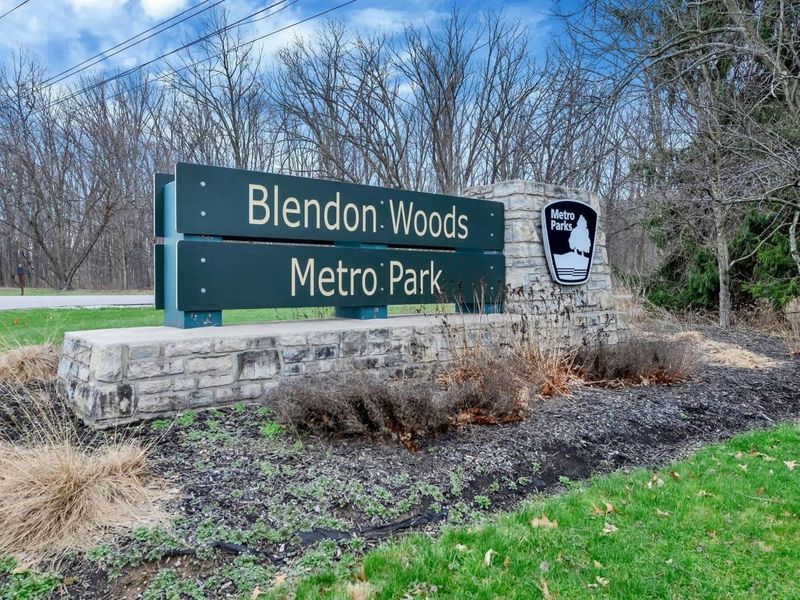 536 Calkin Lane E, Unit 23, Columbus, OH 43230 Photo 35