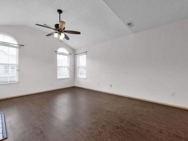 536 Calkin Lane E, Unit 23, Columbus, OH 43230 Photo 5