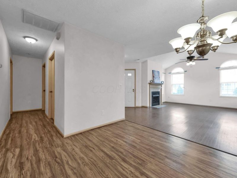 536 Calkin Lane E, Unit 23, Columbus, OH 43230 Photo 8