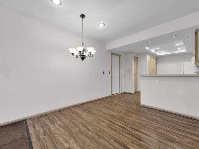 536 Calkin Lane E, Unit 23, Columbus, OH 43230 Photo 8