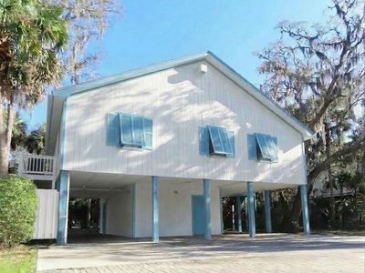 209 Jungle Road, Edisto Beach, SC 29438