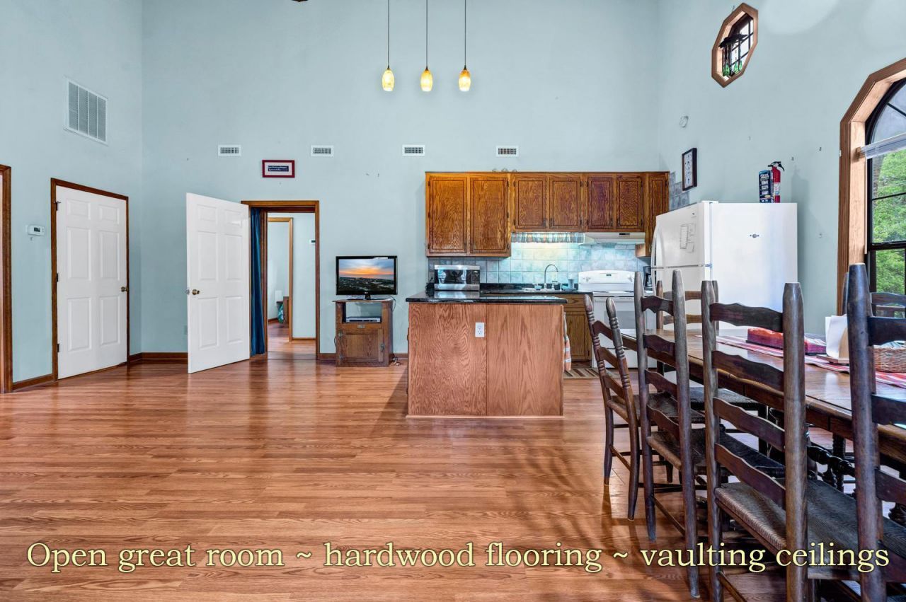 209 Jungle Road Photo 19
