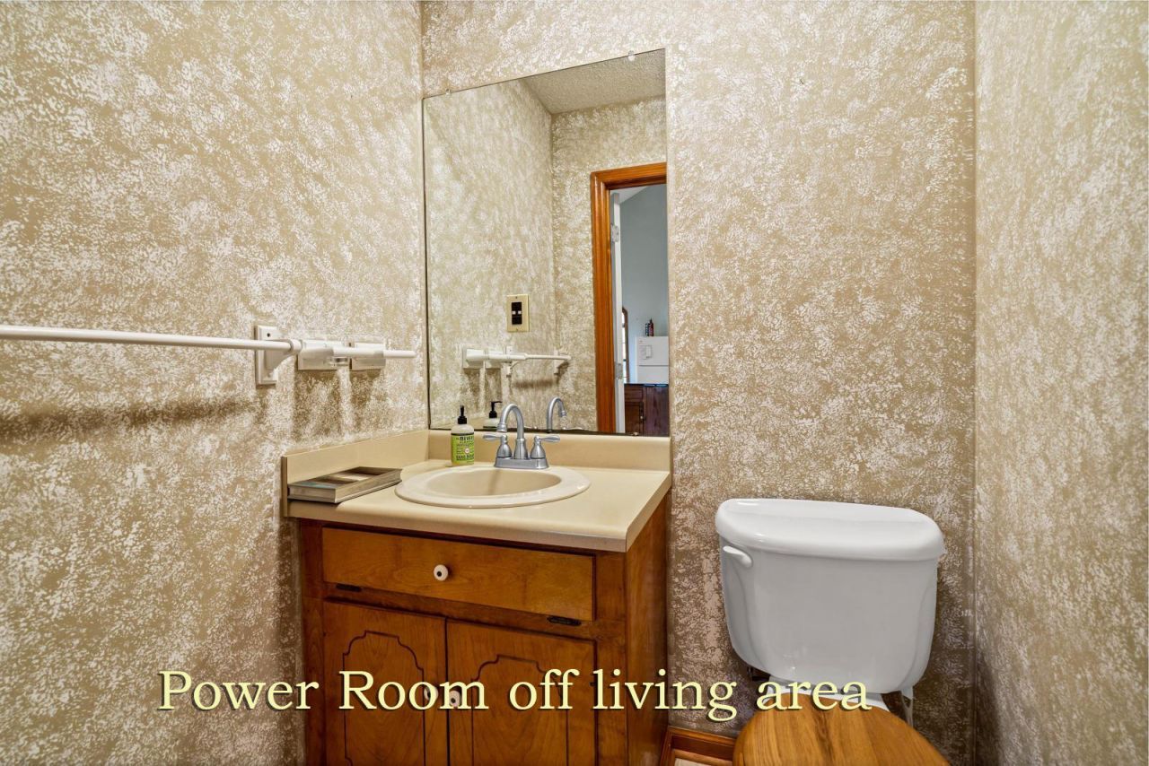209 Jungle Road Photo 27