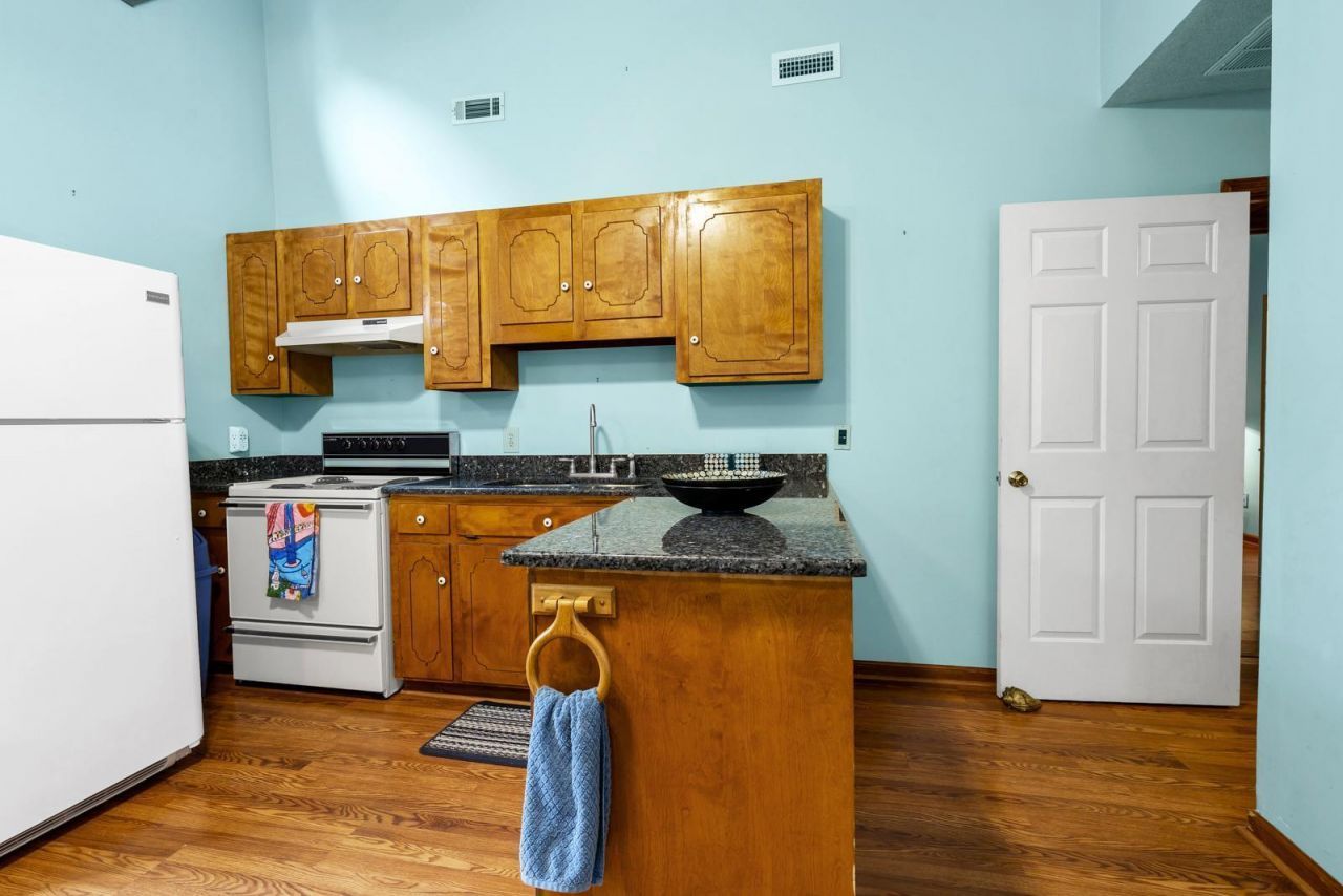 209 Jungle Road Photo 29