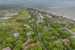 209 Jungle Road photo 4