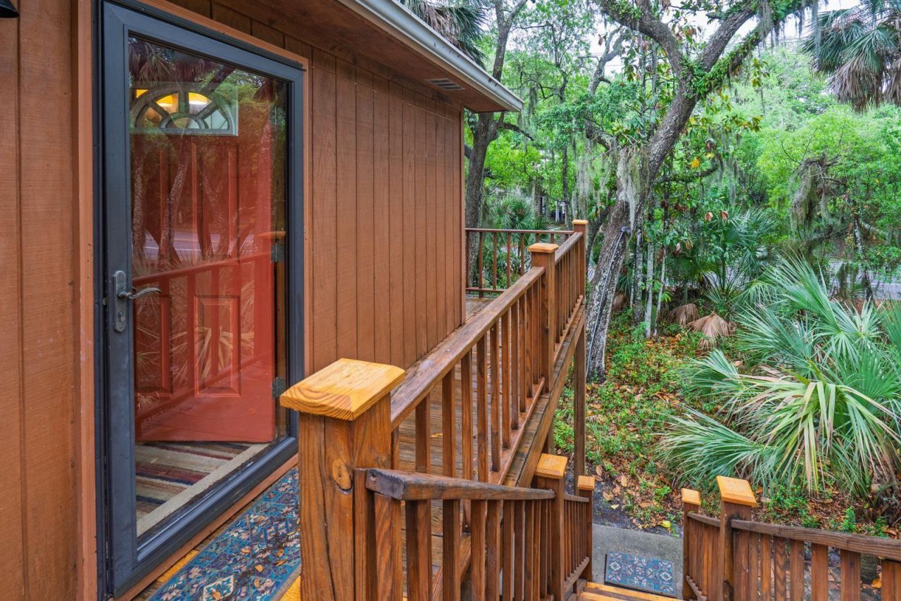 209 Jungle Road Photo 7