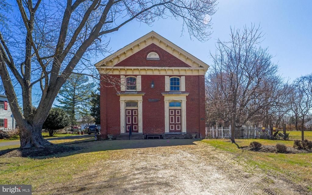 426 Love Point Road, Stevensville, MD 21666 Main Photo