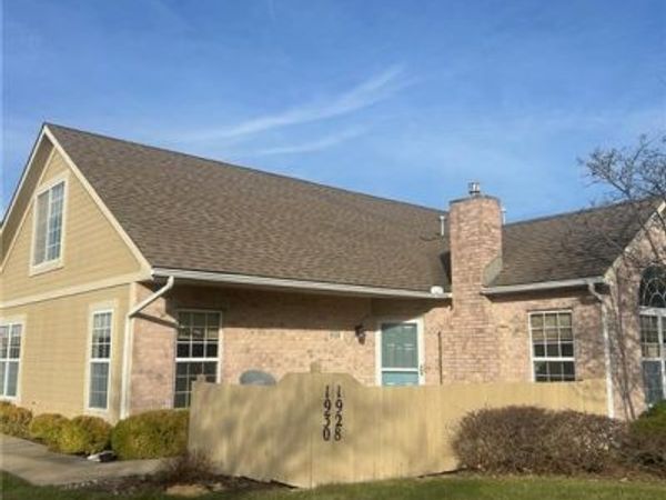 1928 W 139th Street, Leawood, KS 66224