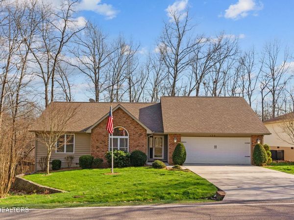 135 Anglewood Drive, Crossville, TN 38558