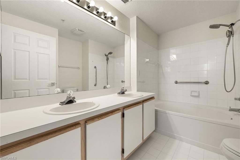 6401 Aragon Way, Unit 204, Fort Myers, FL 33966 Photo