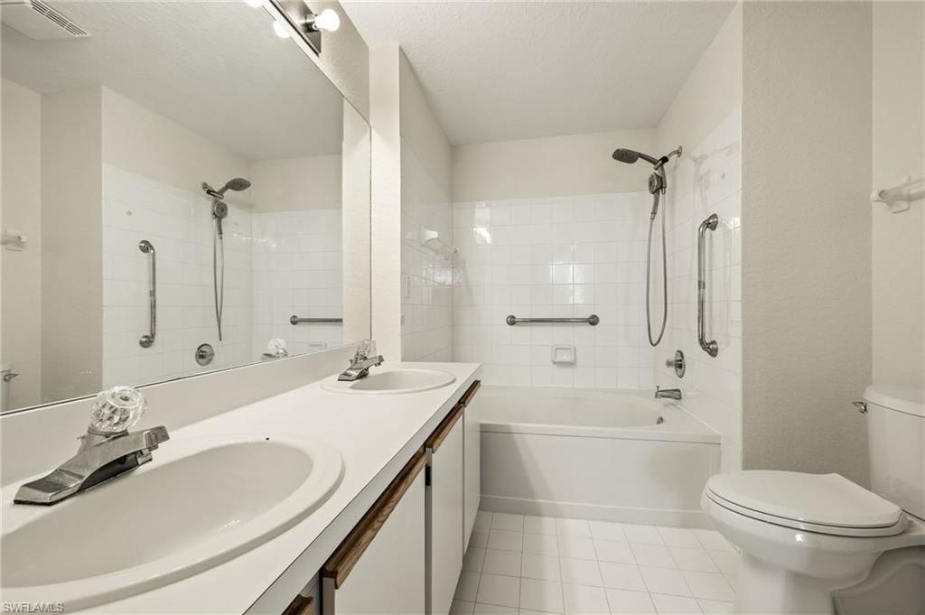 6401 Aragon Way, Unit 204, Fort Myers, FL 33966 Photo