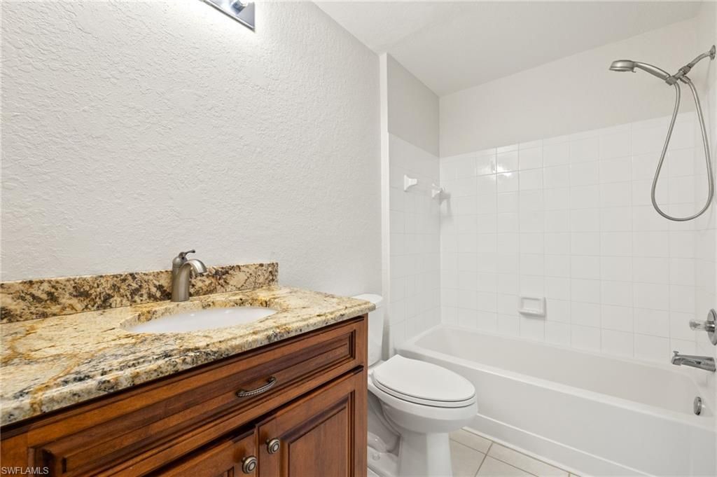 6401 Aragon Way, Unit 204, Fort Myers, FL 33966 Photo