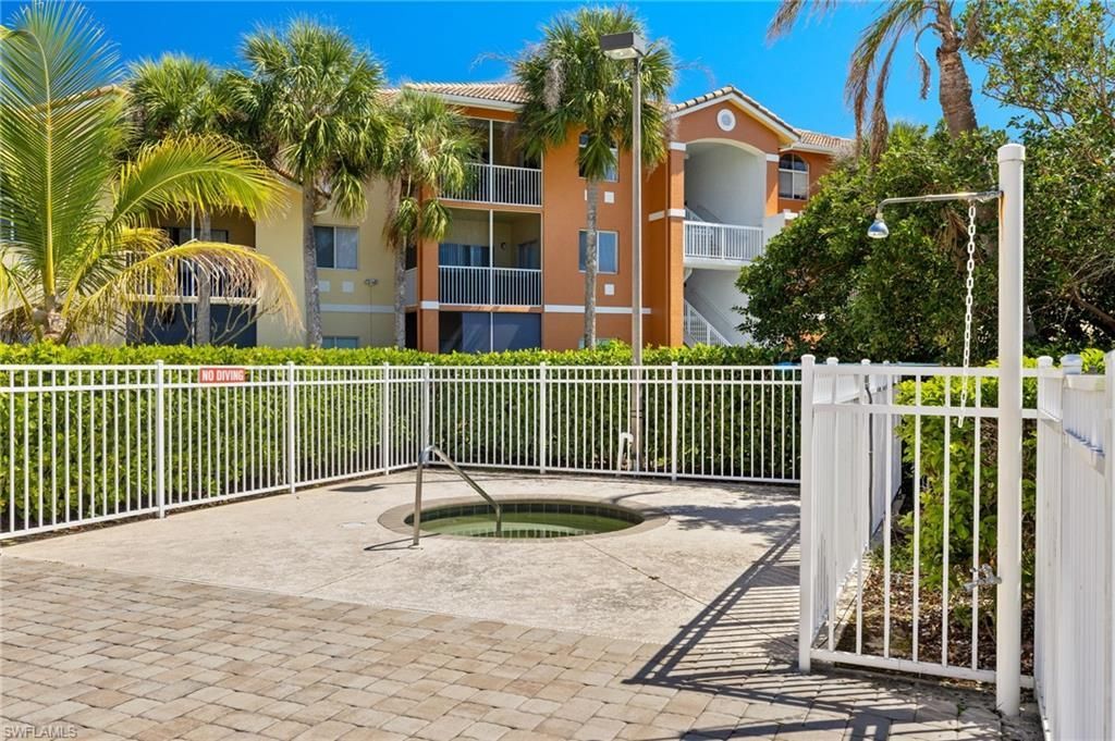 6401 Aragon Way, Unit 204, Fort Myers, FL 33966 Photo