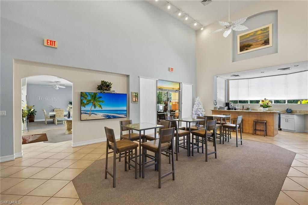 6401 Aragon Way, Unit 204, Fort Myers, FL 33966 Photo