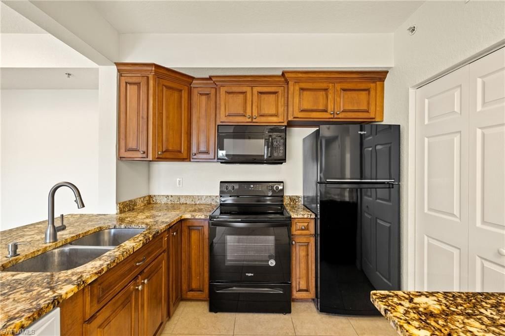 6401 Aragon Way, Unit 204, Fort Myers, FL 33966 Photo
