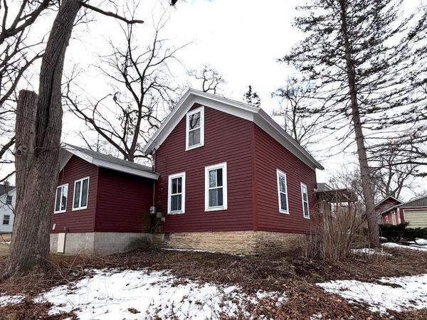229 W Mill Street, Poynette, WI 53955