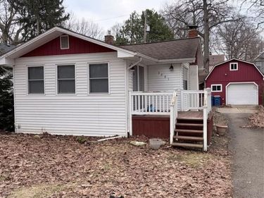 3591 Richmond Street, Waterford Twp, MI 48328